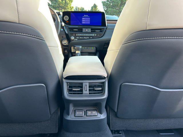 new 2025 Lexus ES 350 car, priced at $53,766