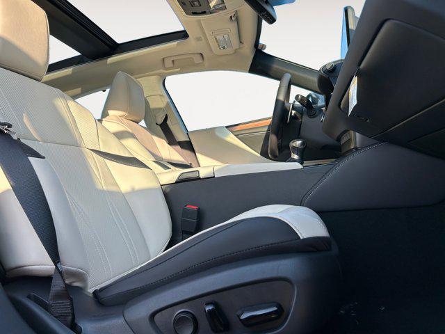 new 2025 Lexus ES 350 car, priced at $53,766