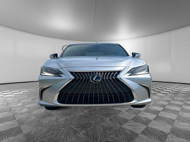 new 2025 Lexus ES 300h car, priced at $54,645