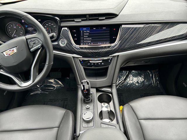 used 2025 Cadillac XT6 car, priced at $56,000