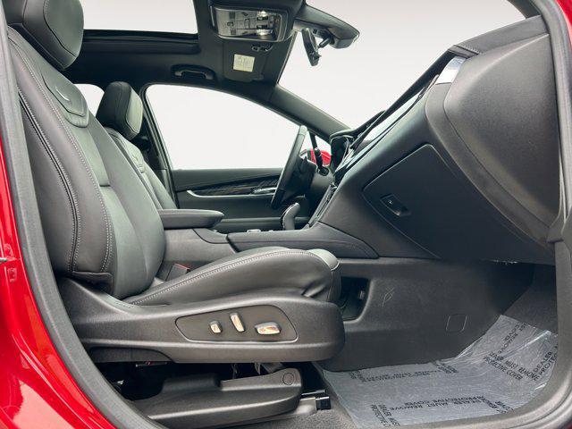 used 2025 Cadillac XT6 car, priced at $56,000