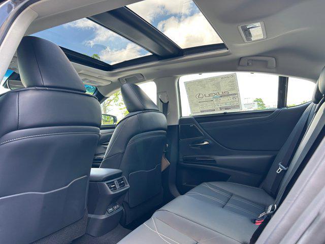 new 2025 Lexus ES 350 car, priced at $53,165