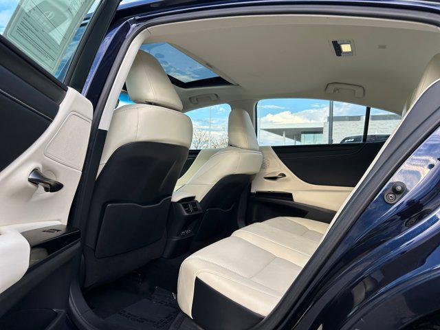 used 2022 Lexus ES 350 car, priced at $31,500