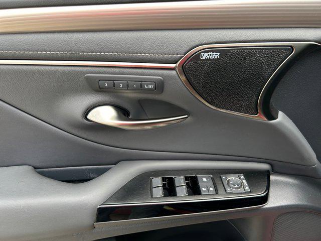 used 2022 Lexus ES 350 car, priced at $41,000