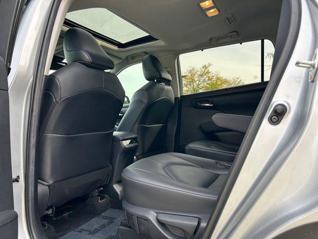 used 2020 Toyota Highlander car, priced at $29,500