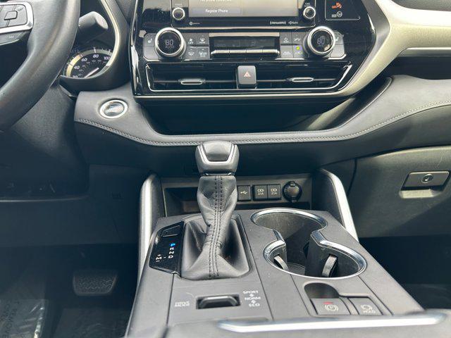 used 2020 Toyota Highlander car, priced at $29,500