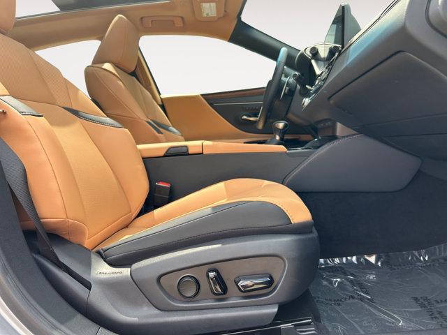 new 2025 Lexus ES 350 car, priced at $48,900