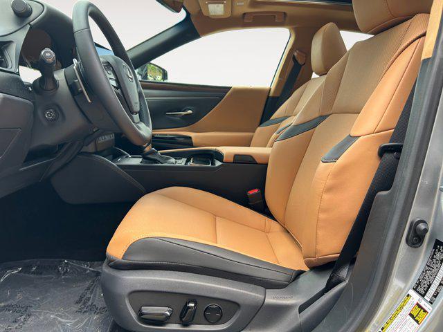 new 2025 Lexus ES 350 car, priced at $48,900