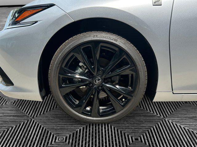 new 2025 Lexus ES 350 car, priced at $48,900