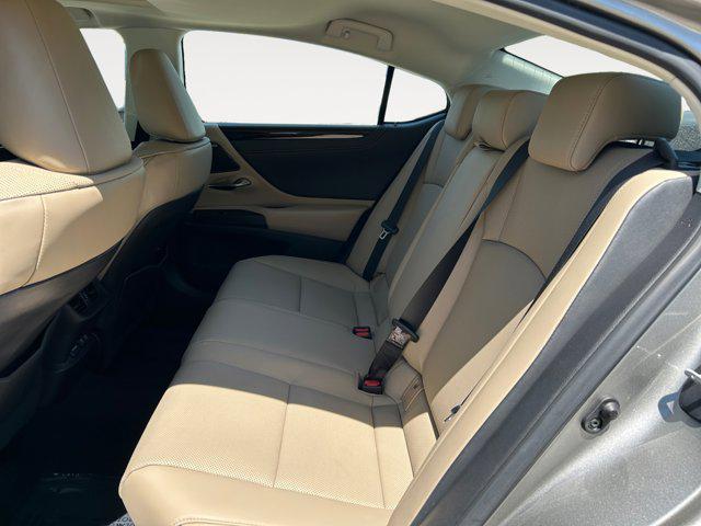 used 2021 Lexus ES 300h car, priced at $37,000