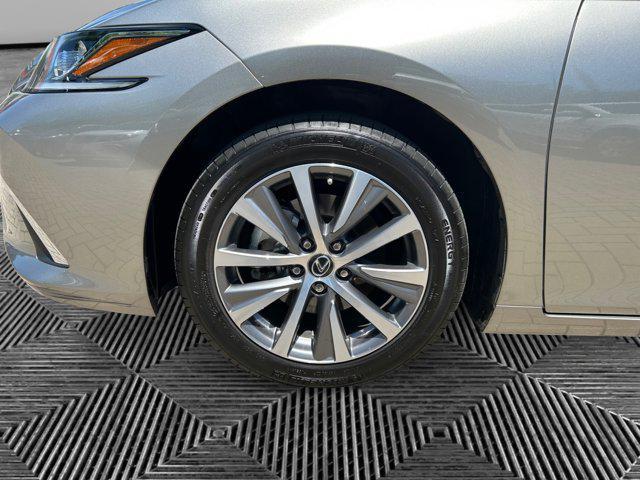 used 2021 Lexus ES 300h car, priced at $37,000