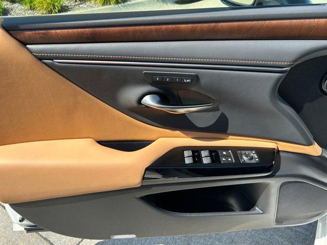 used 2023 Lexus ES 350 car, priced at $38,000