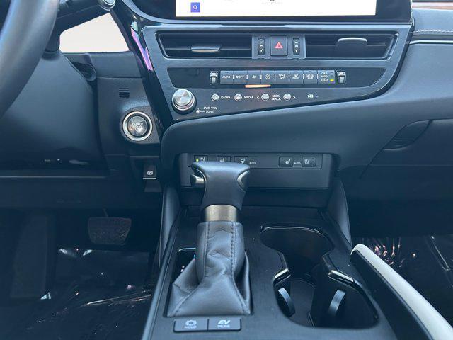 used 2025 Lexus ES 300h car, priced at $44,400