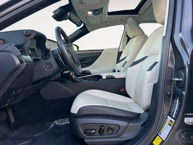 used 2025 Lexus ES 300h car, priced at $44,400