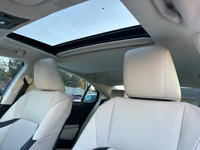 used 2025 Lexus ES 300h car, priced at $44,400