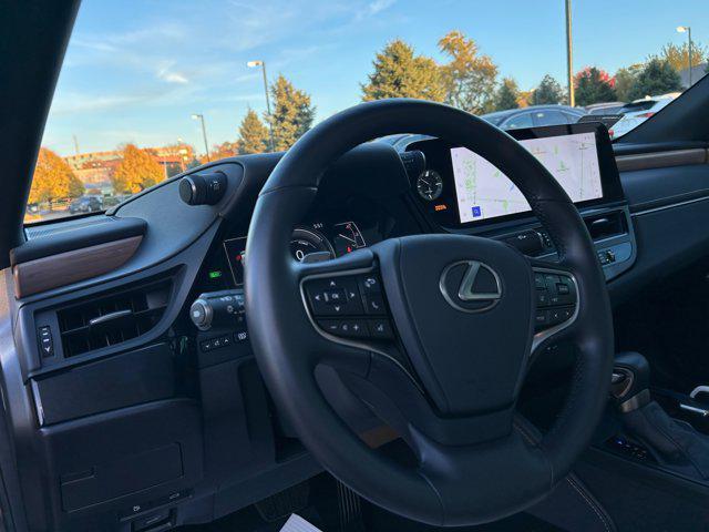 used 2025 Lexus ES 300h car, priced at $44,400