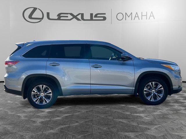 used 2014 Toyota Highlander car, priced at $15,500