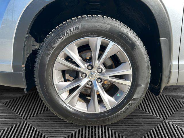 used 2014 Toyota Highlander car, priced at $15,500