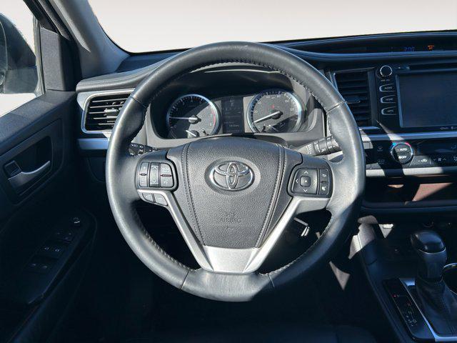 used 2014 Toyota Highlander car, priced at $15,500
