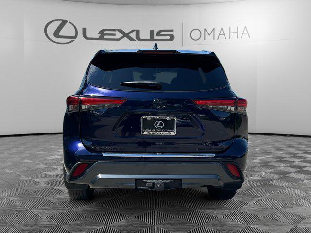 used 2021 Toyota Highlander car, priced at $41,000