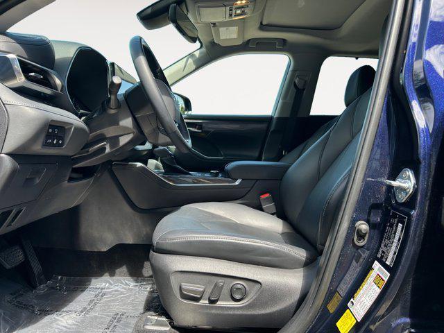 used 2021 Toyota Highlander car, priced at $41,000