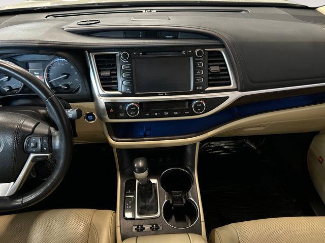 used 2015 Toyota Highlander car, priced at $15,900