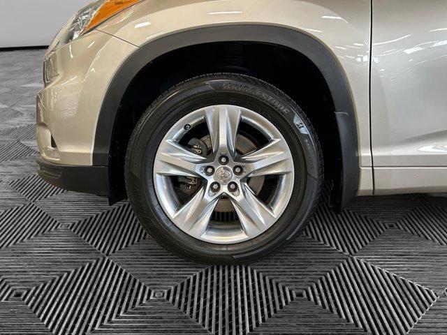 used 2015 Toyota Highlander car, priced at $15,900