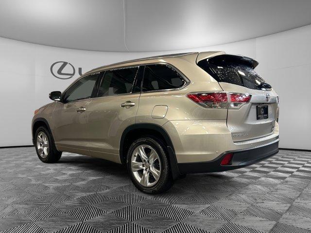 used 2015 Toyota Highlander car, priced at $15,900