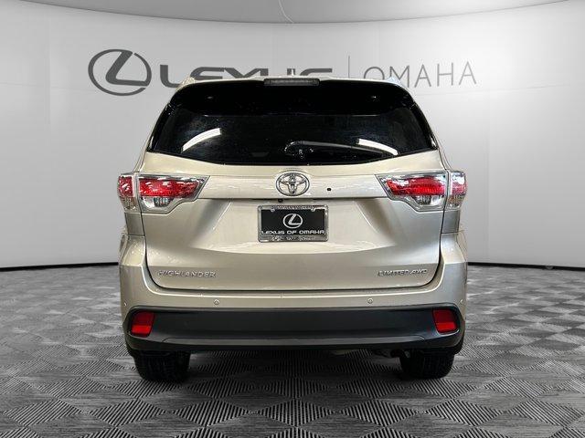 used 2015 Toyota Highlander car, priced at $15,900