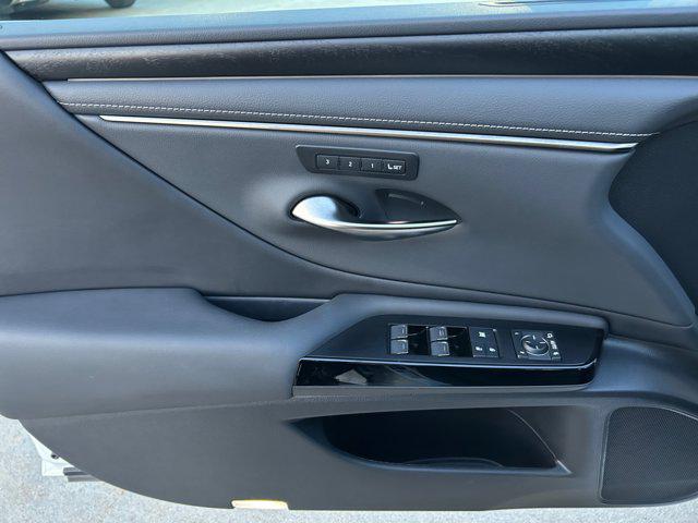 used 2023 Lexus ES 350 car, priced at $41,500