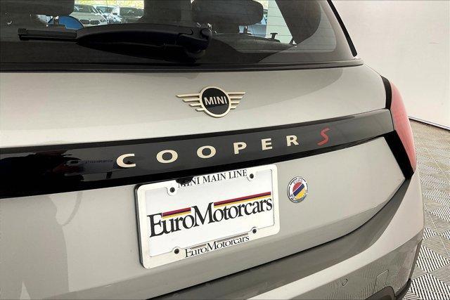 used 2025 MINI Hardtop car, priced at $29,995