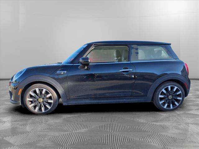 used 2024 MINI SE Hardtop car, priced at $23,495