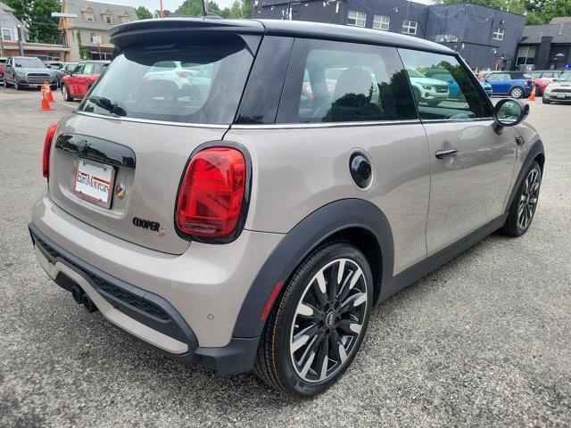 used 2022 MINI Hardtop car, priced at $25,987