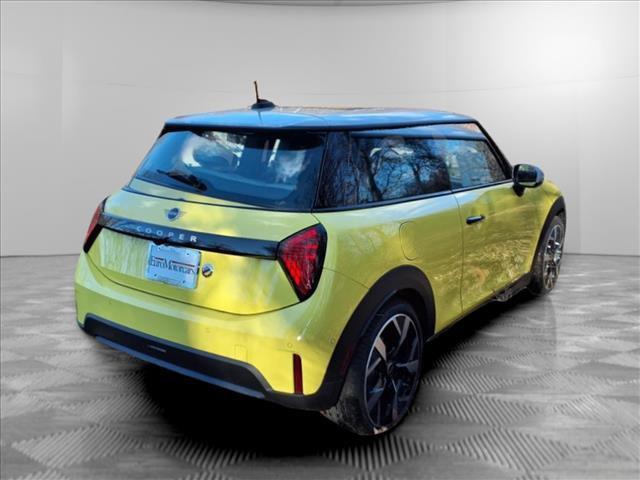 new 2025 MINI Hardtop car, priced at $33,945