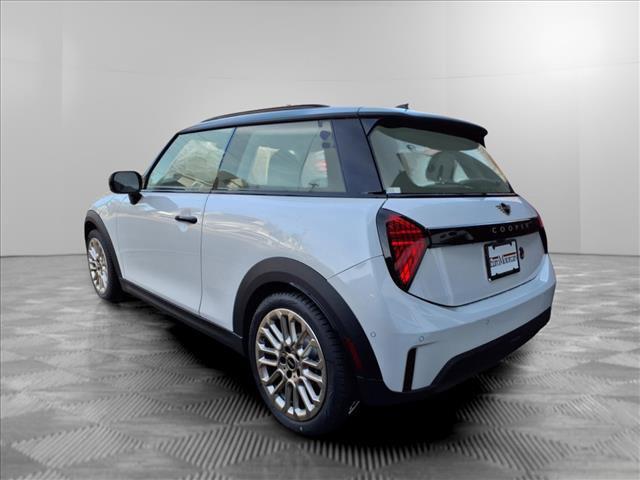 new 2025 MINI Hardtop car, priced at $34,095