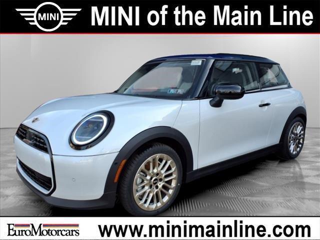 new 2025 MINI Hardtop car, priced at $34,095