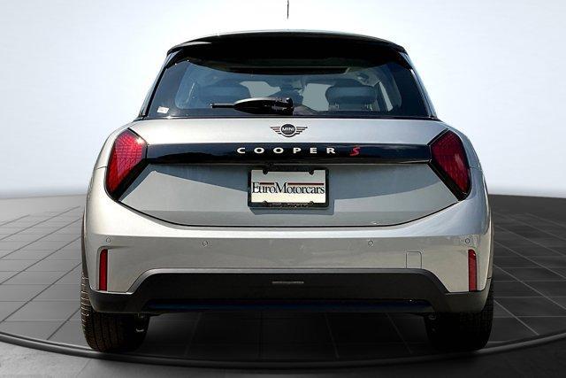 new 2025 MINI Hardtop car, priced at $37,380