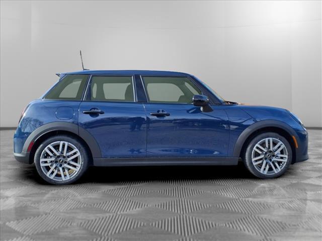 new 2025 MINI Hardtop car, priced at $37,580