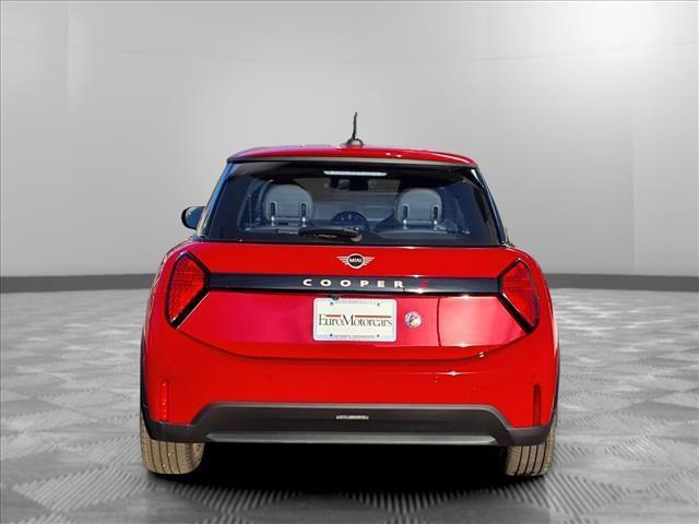 new 2025 MINI Hardtop car, priced at $35,905