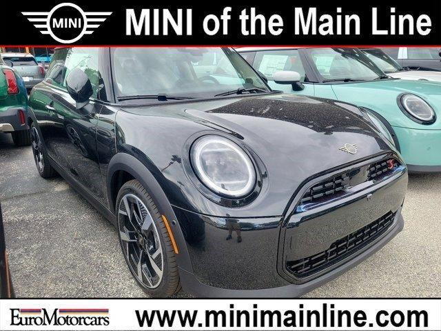 new 2025 MINI Hardtop car, priced at $38,045