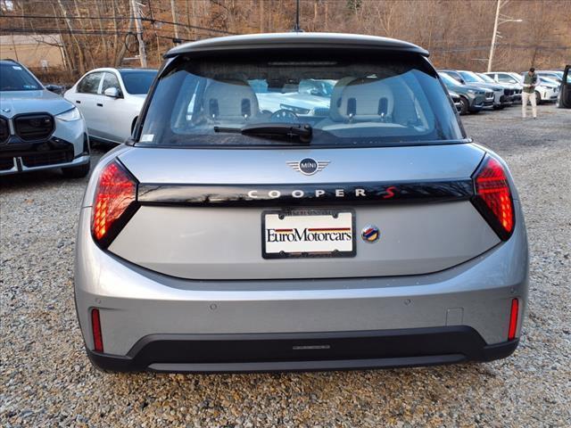used 2025 MINI Hardtop car, priced at $29,995