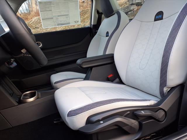 used 2025 MINI Hardtop car, priced at $29,995