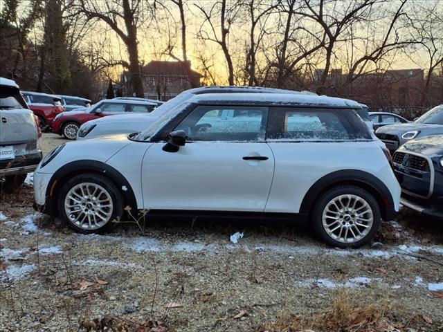 new 2025 MINI Hardtop car, priced at $35,045