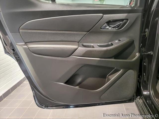 used 2021 Chevrolet Traverse car, priced at $43,777