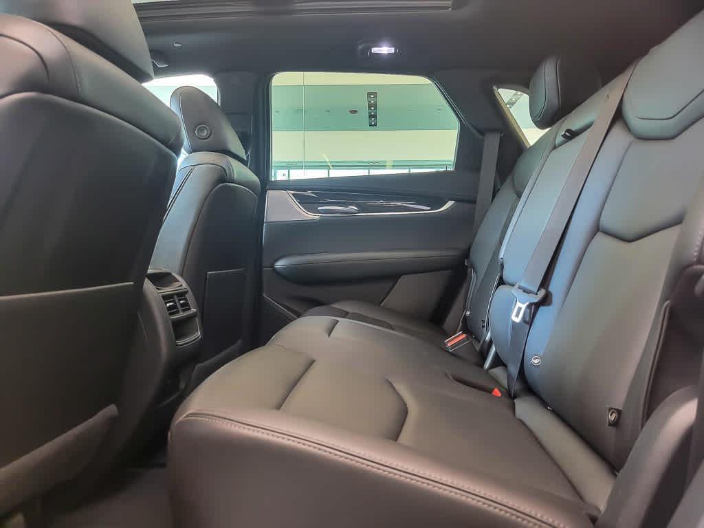 used 2022 Cadillac XT5 car, priced at $34,888