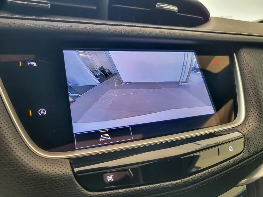 used 2022 Cadillac XT5 car, priced at $34,888