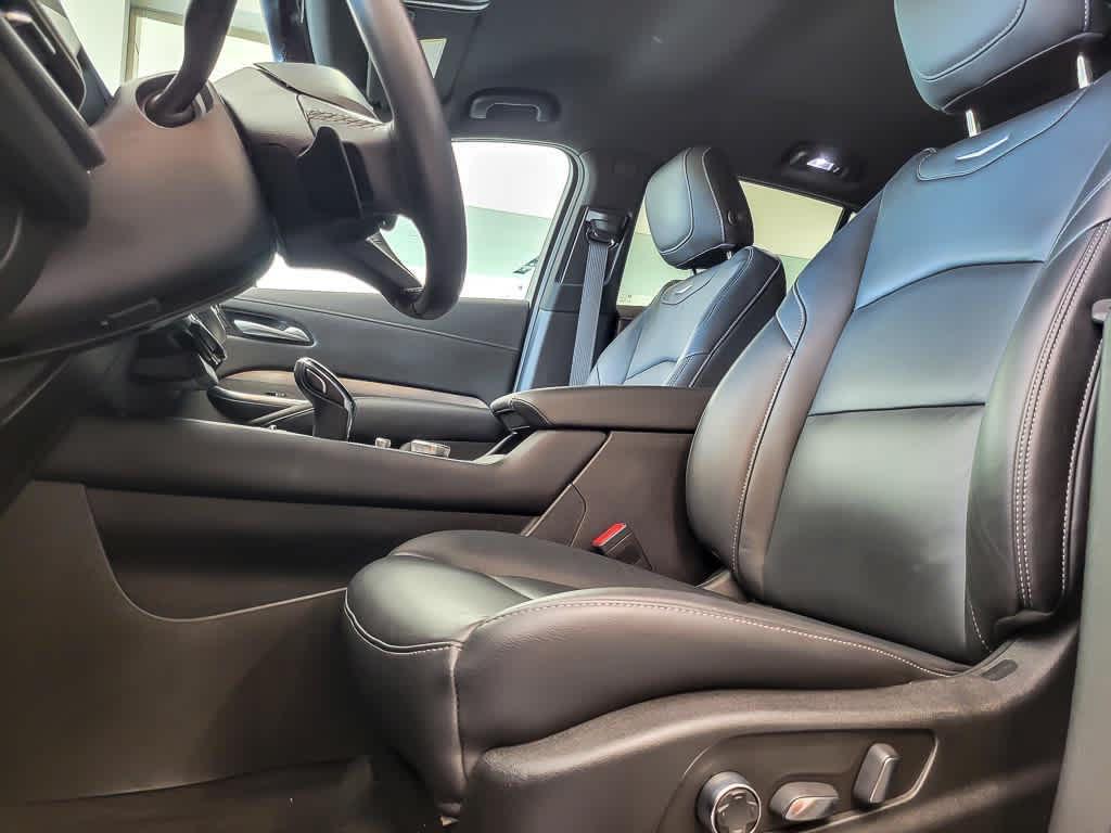 used 2024 Cadillac XT4 car, priced at $33,888