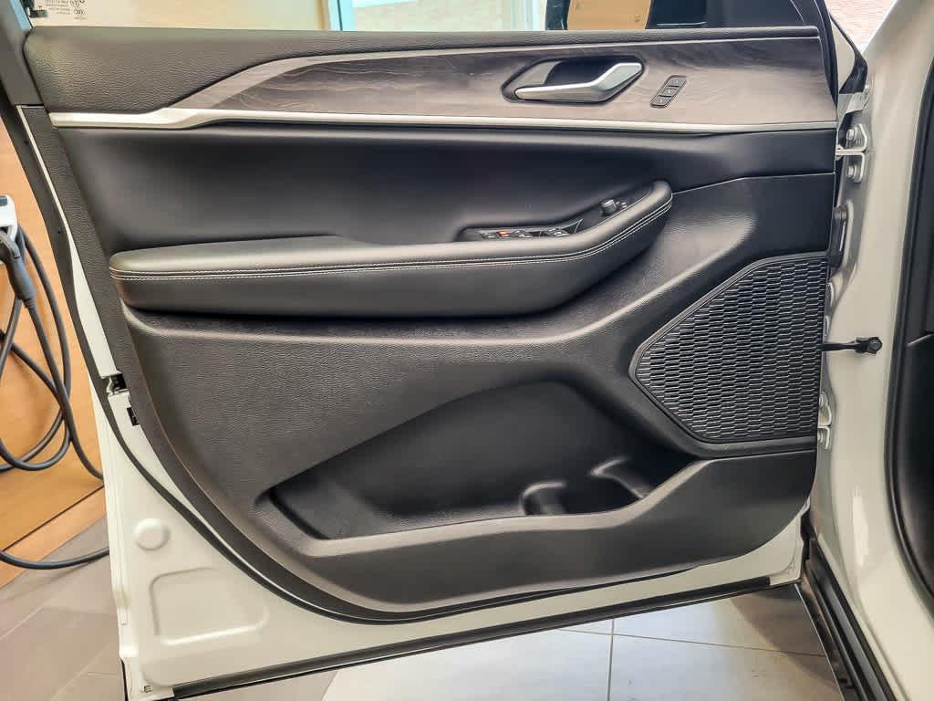 used 2024 Jeep Grand Cherokee L car, priced at $36,973