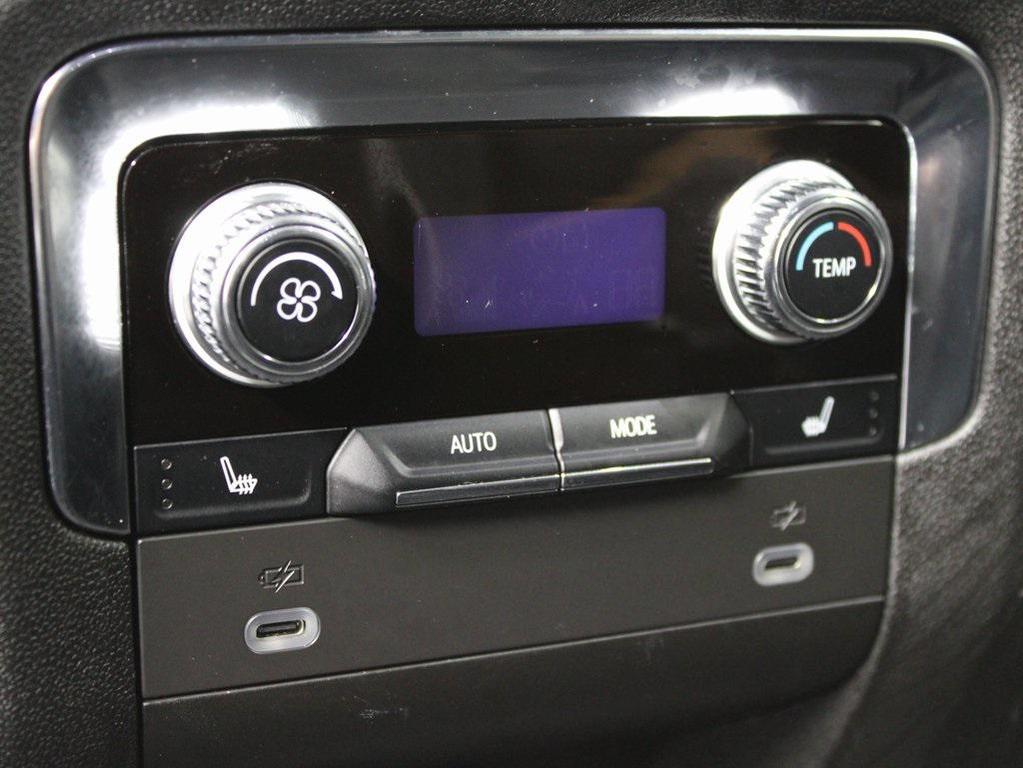 used 2023 GMC Yukon XL car, priced at $68,592