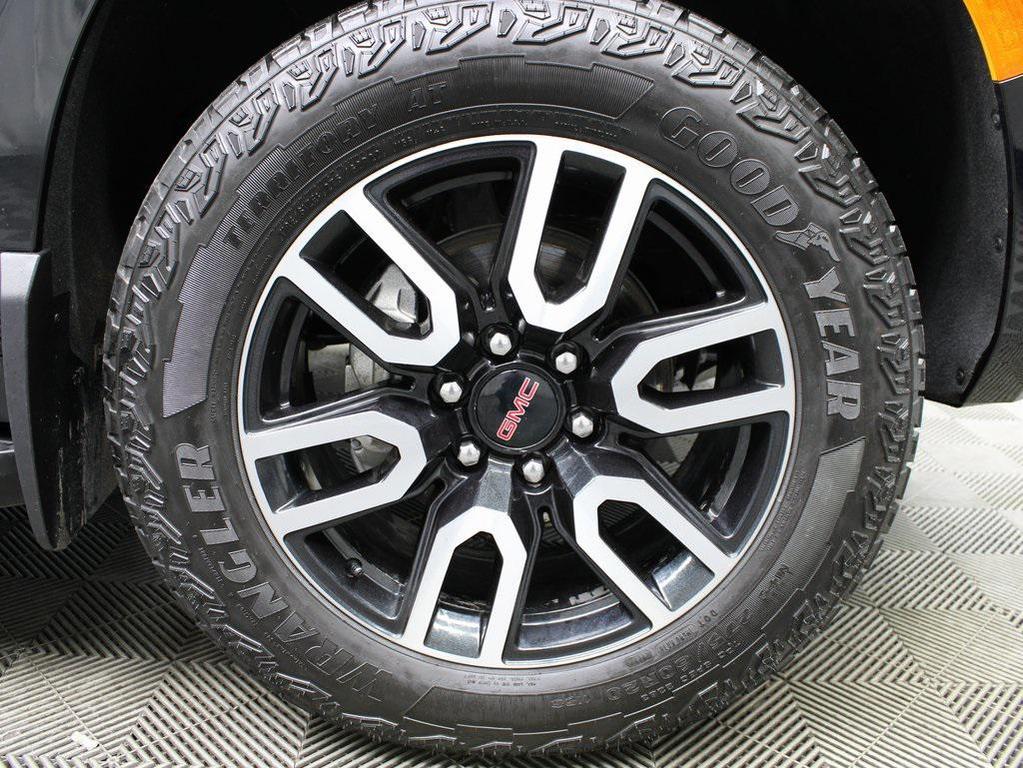 used 2023 GMC Yukon XL car, priced at $68,592